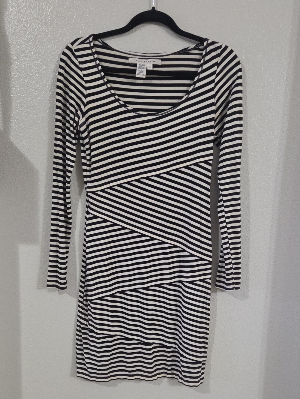 Max Studio Black and White Striped Bandage-Style Long-Sleeve Bodycon Dress